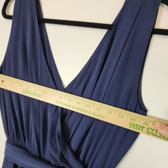 Aritzia Babaton Maximillian Jumpsuit Sleeveless Wide Leg Crop Belted V-neck sz S - Picture 10 of 12